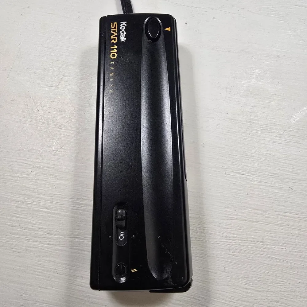 KODAK STAR 110 Film Pocket Size Camera Wirh Flash Untested FOR PARTS with Case